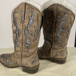 Glittering Western Heeled Boots in Brown and Silver